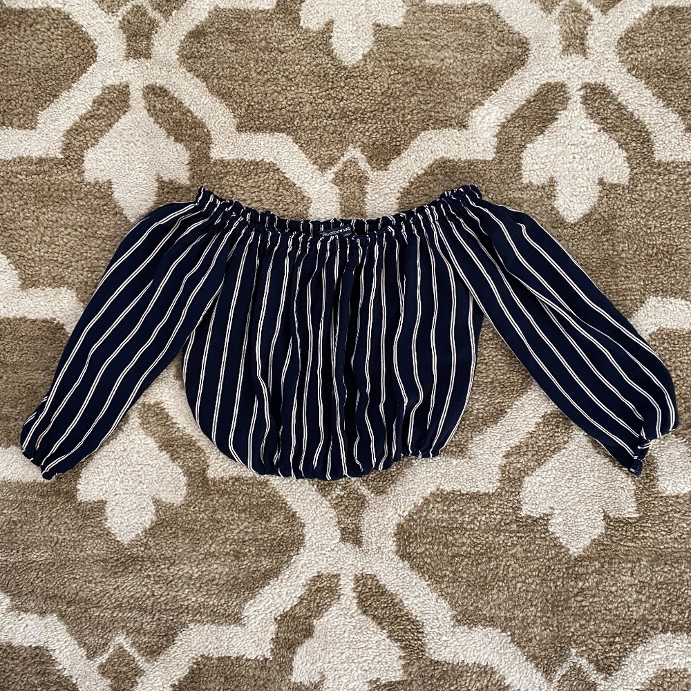 4 Brandy Melville crop tops